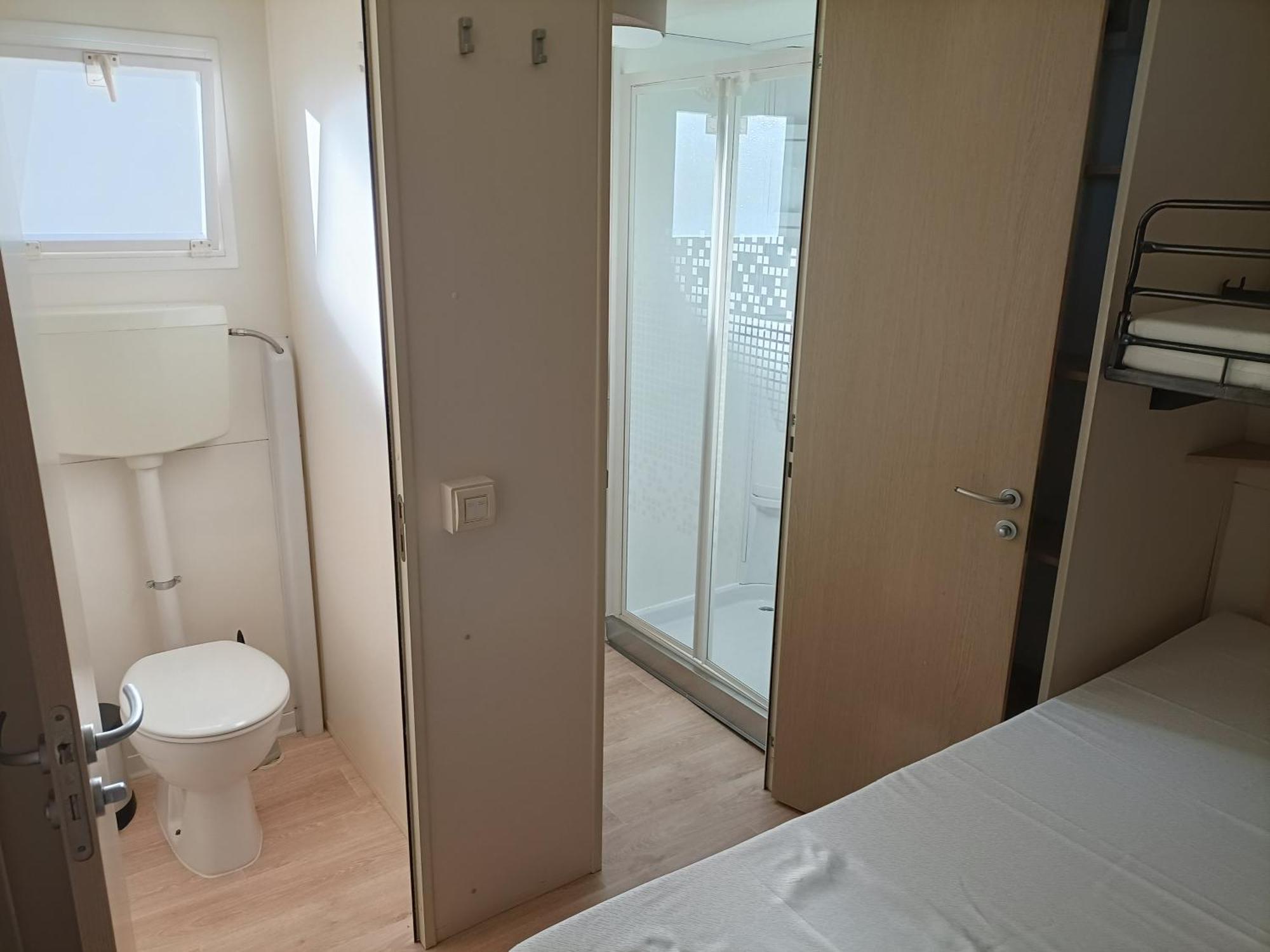 Chalet Camping River Italie Met 2 Slaapkamers Ameglia Eksteriør bilde