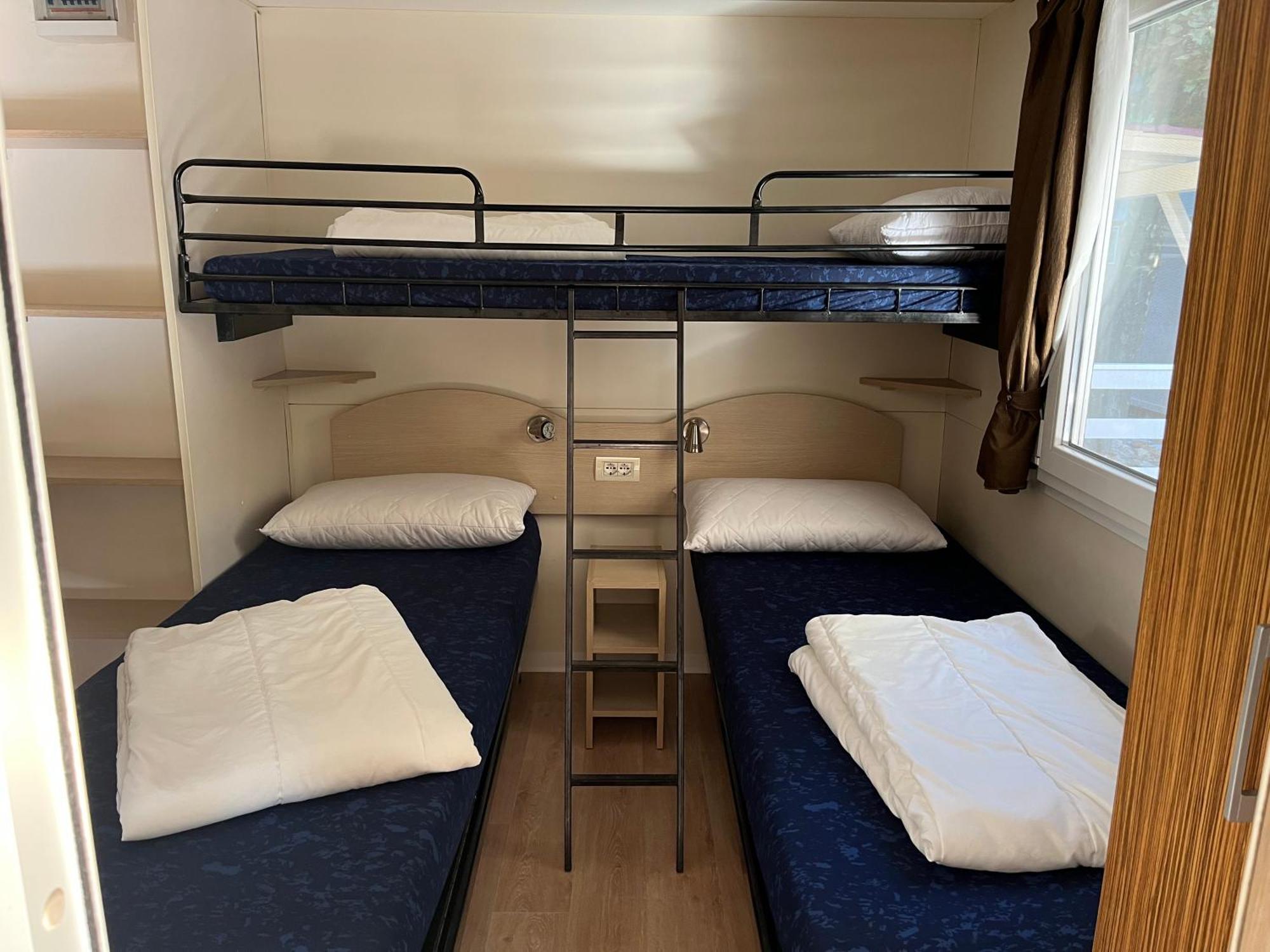 Chalet Camping River Italie Met 2 Slaapkamers Ameglia Eksteriør bilde