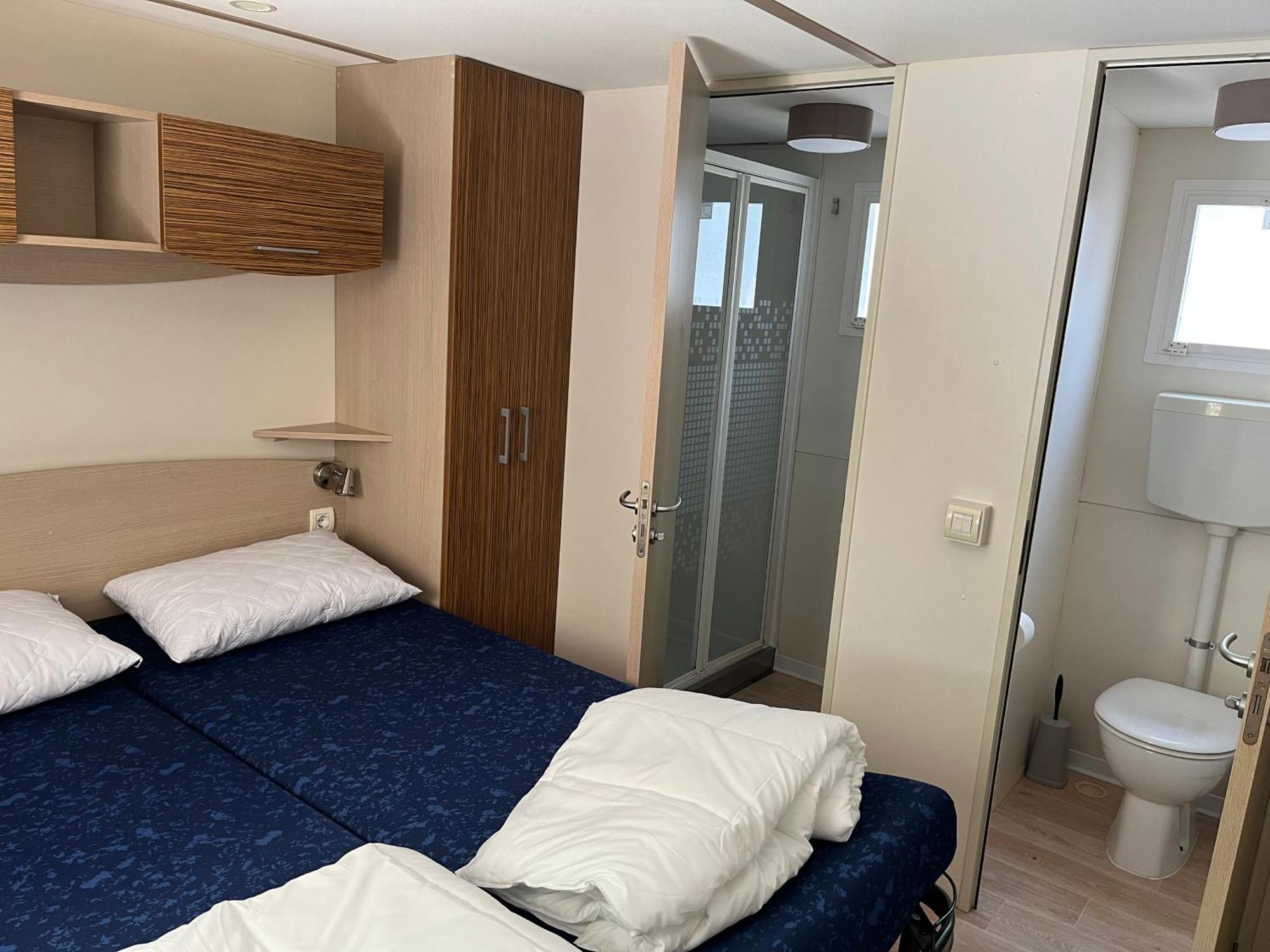 Chalet Camping River Italie Met 2 Slaapkamers Ameglia Eksteriør bilde
